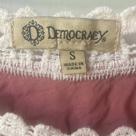 Democracy Beautiful embroidered top - Picture 2 of 8